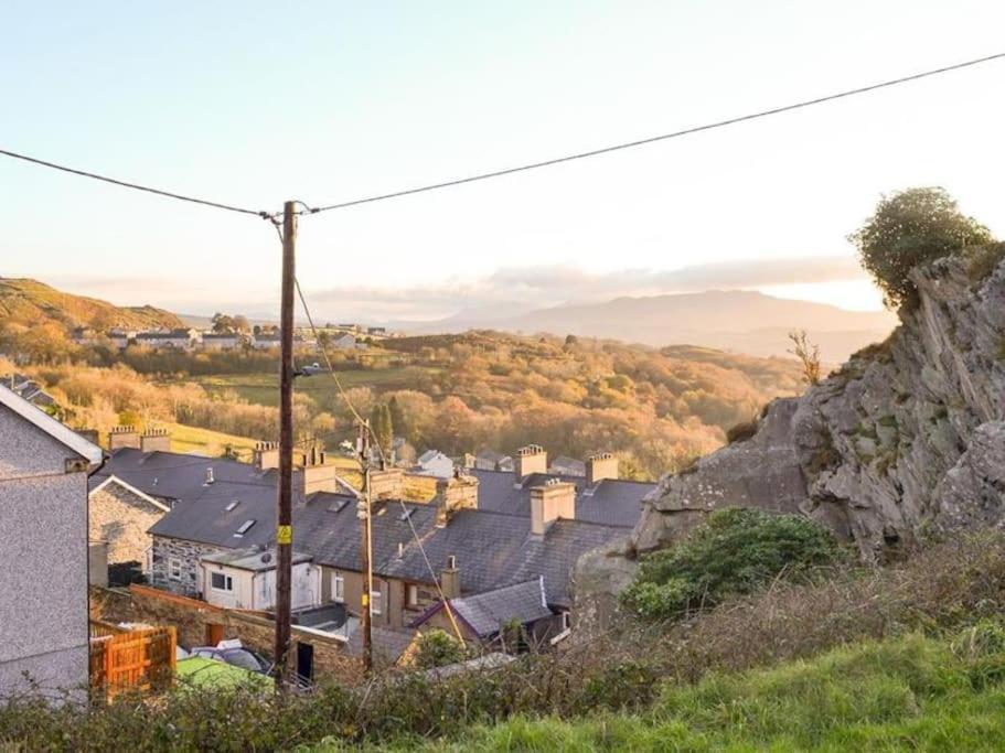 Cosy Terrace Cottage Built Into The Mountain Side. Blaenau Ffestiniog Eksteriør bilde